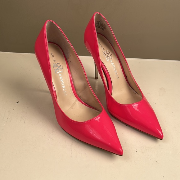 Rock & Republic hot pink pumps - Picture 3 of 3